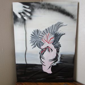 L'Étreinte des Tourments. Peinture sur toile de jute. La texture brute de la jute accueille les échos d'une étreinte sombre. Le noir et le rouge dansent, figés par l'empreinte singulière de l'artiste. Une œuvre tactile et intense.